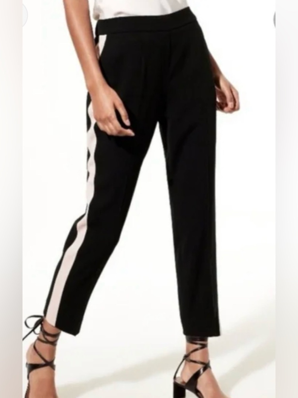 Aritzia Babaton Conan Cropped Trousers Crepe